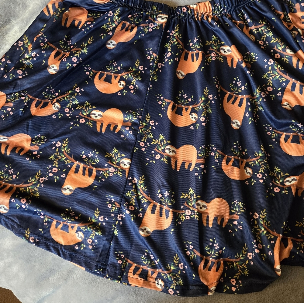 Navy blue sloth mini skirt - Picture 8 of 9